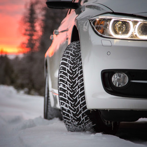 Când se utilizează caucucuri cu crampoane în Republica Moldova?