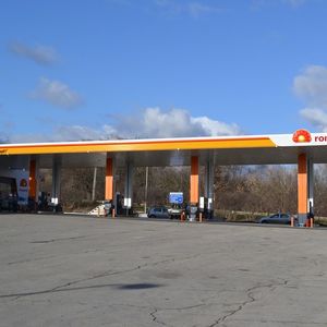 Benzina și motorina se vor scumpi de pe data de 15 noiembrie